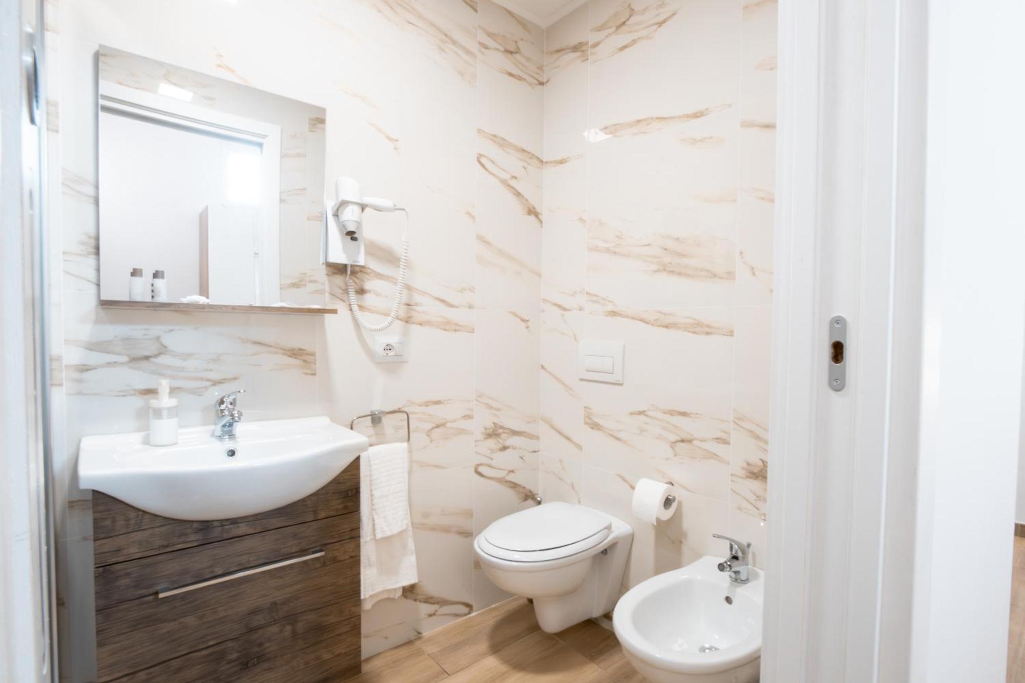 La Pigna Hotell Bari Exteriör bild